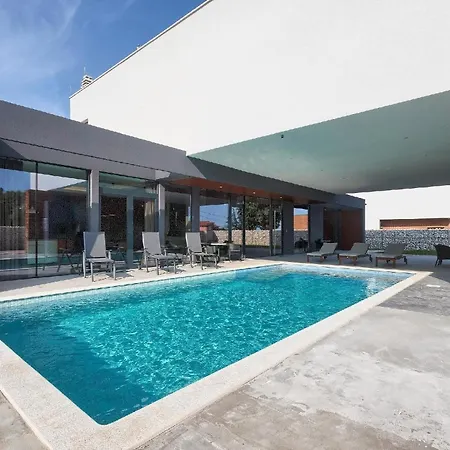 Mit Privatpool Fuer 10 Personen Ca 250 Qm In Liznjan, Istrien Suedkueste Von Istrien Holiday home Liznjan